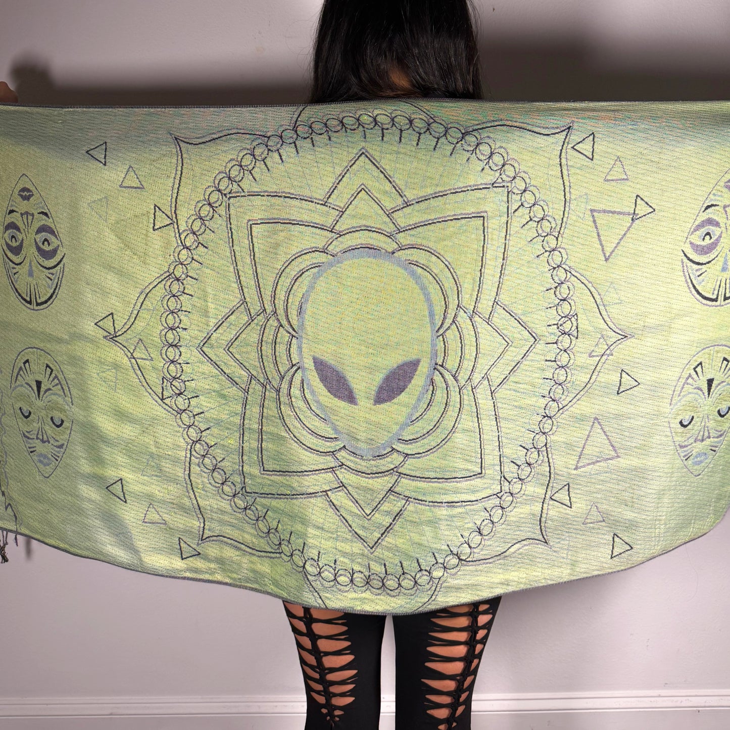 Lotus Alien Pashmina (UV Reactive)